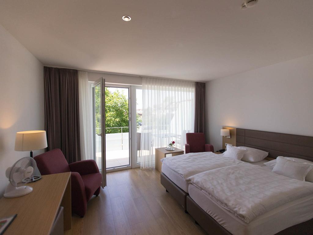Hotel Seepark Garni Uberlingen Exteriör bild