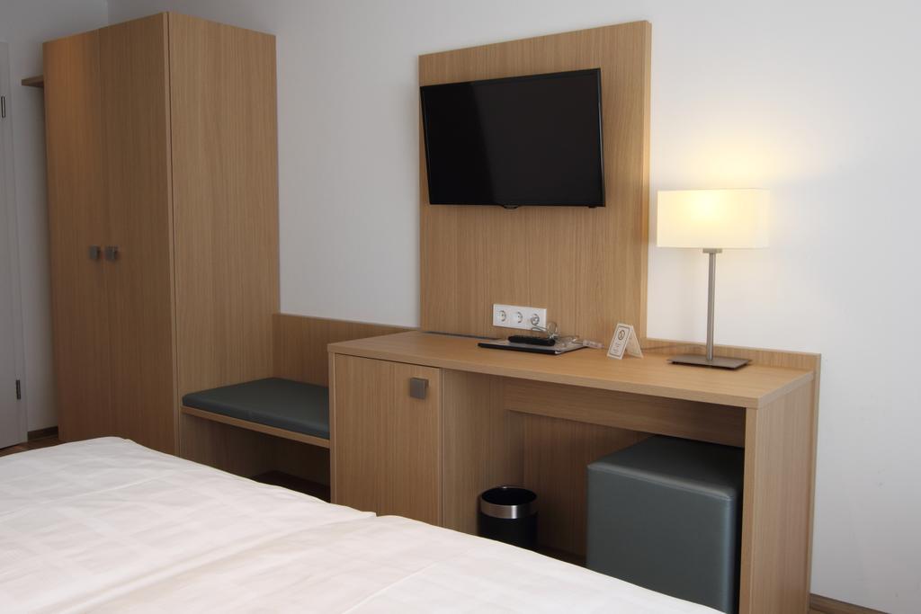 Hotel Seepark Garni Uberlingen Exteriör bild