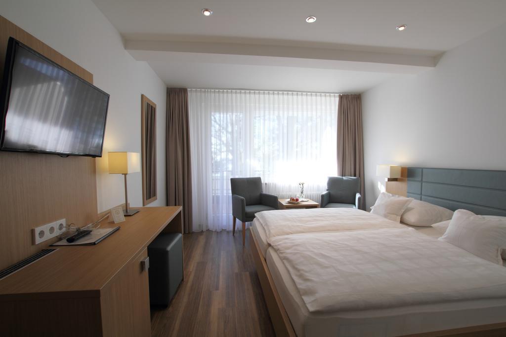 Hotel Seepark Garni Uberlingen Exteriör bild