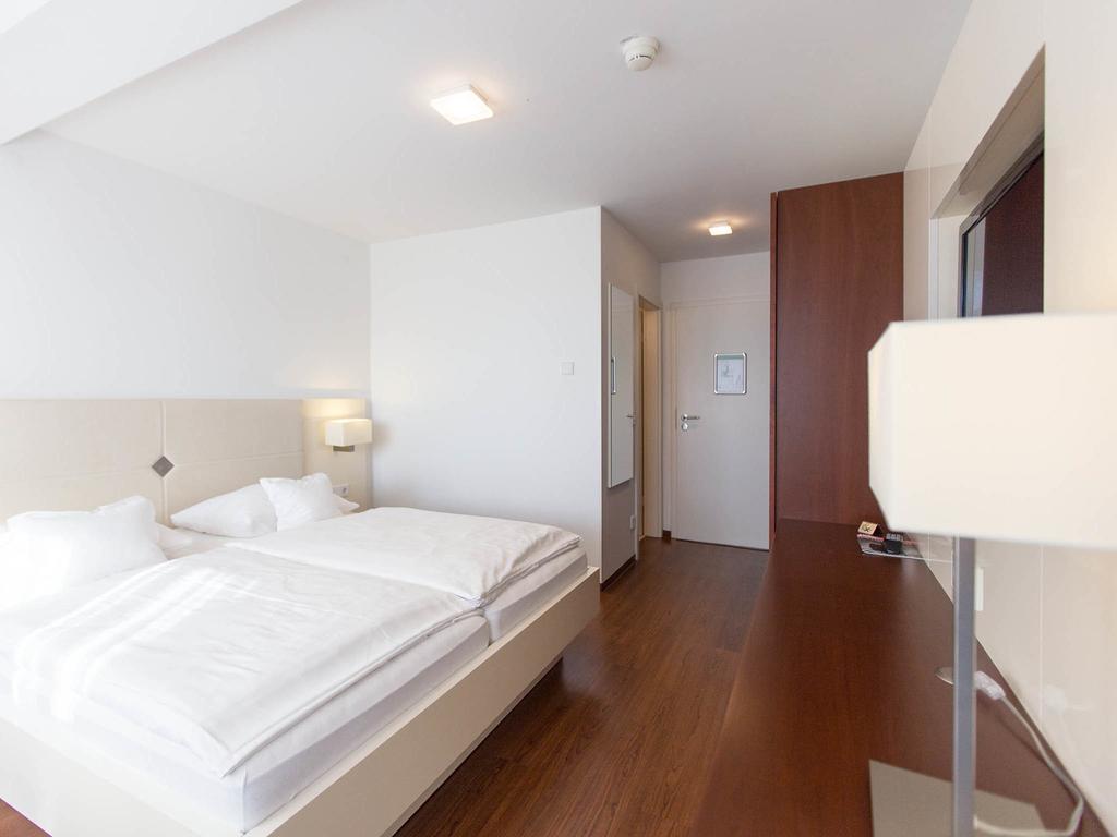 Hotel Seepark Garni Uberlingen Exteriör bild