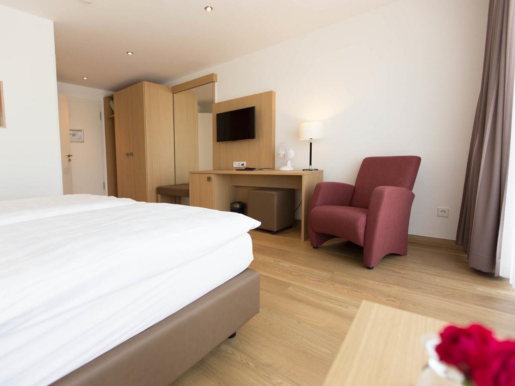 Hotel Seepark Garni Uberlingen Exteriör bild