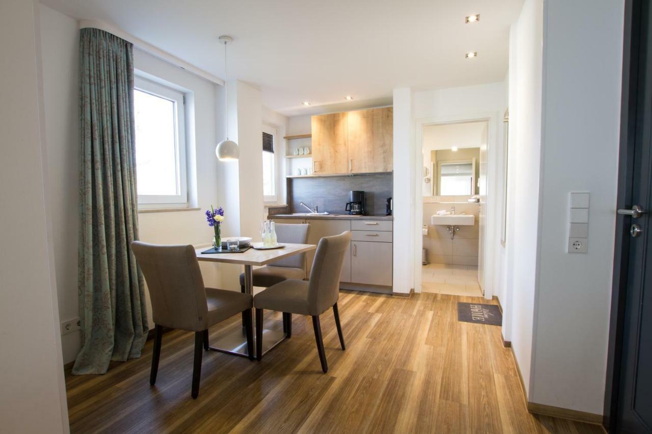 Hotel Seepark Garni Uberlingen Exteriör bild