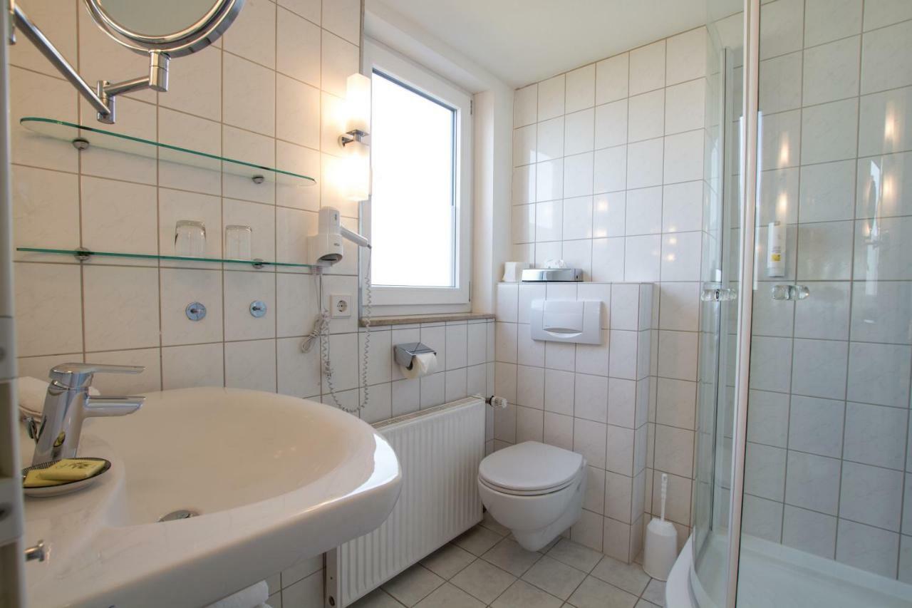 Hotel Seepark Garni Uberlingen Exteriör bild