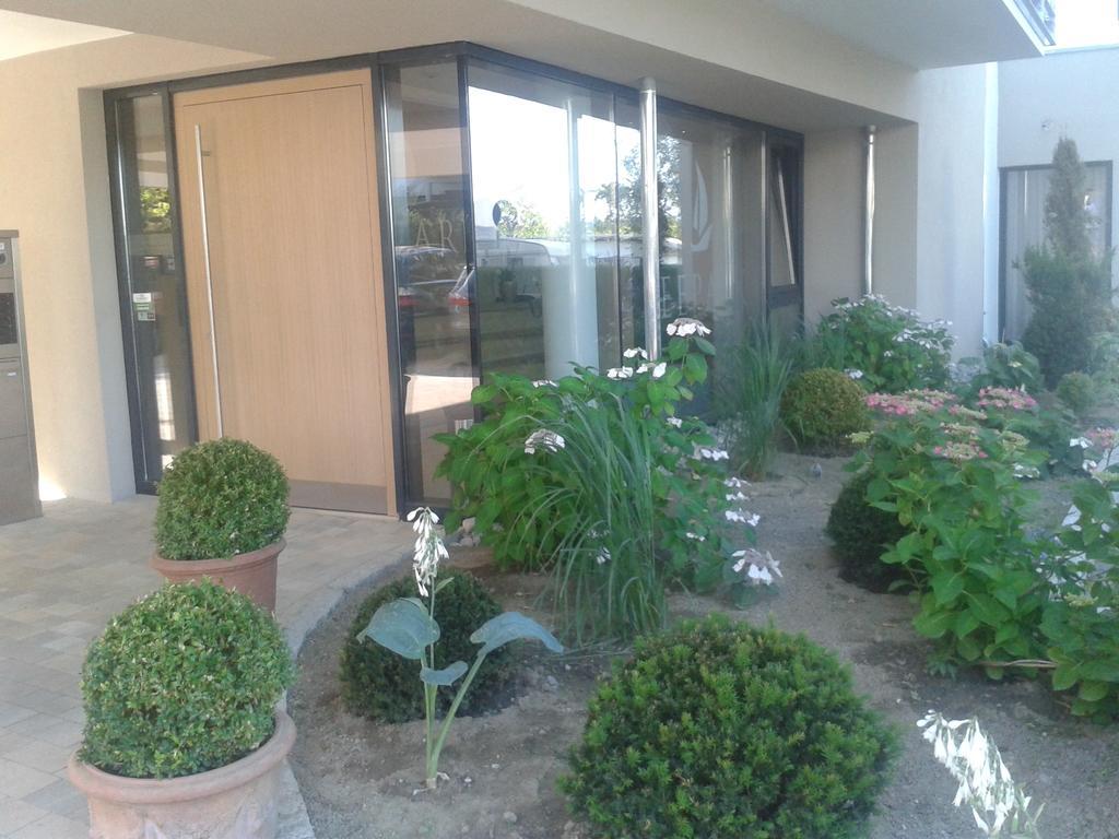 Hotel Seepark Garni Uberlingen Exteriör bild